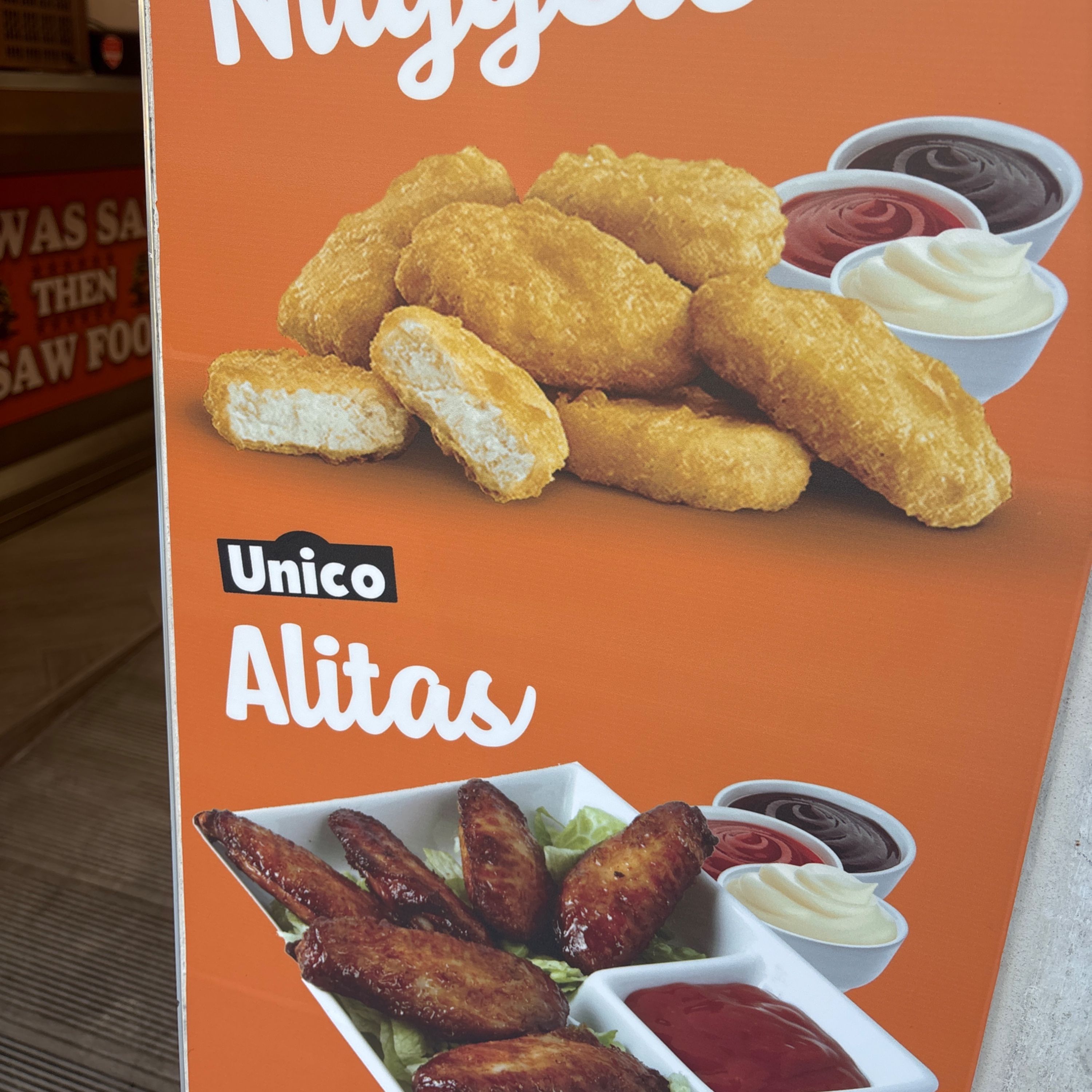 Alitas de pollo /nuggets de pollo