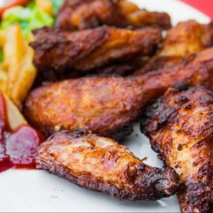 Alitas De Pollo + Patatas + Refresco