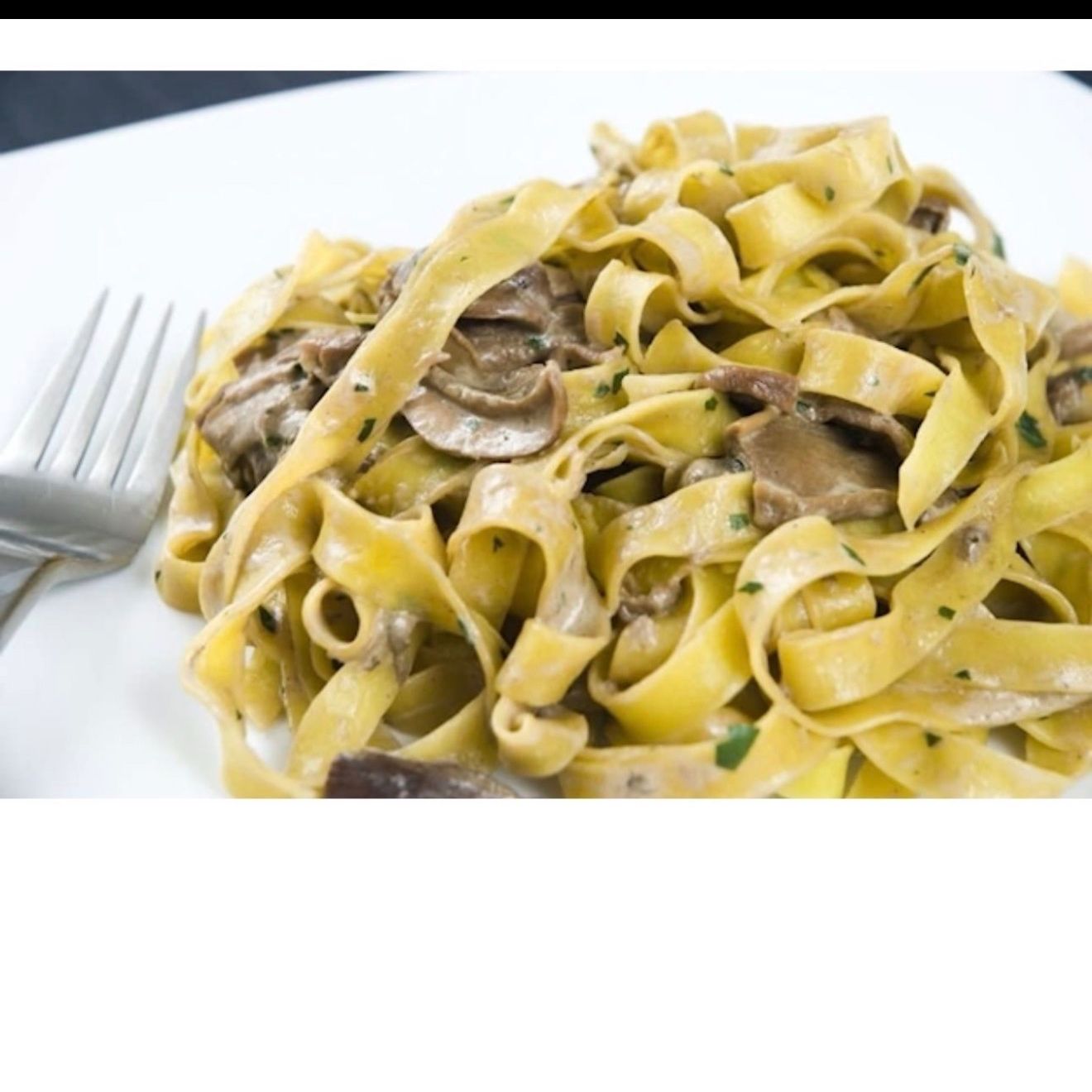 Pasta Con Setas Y Parmigiano