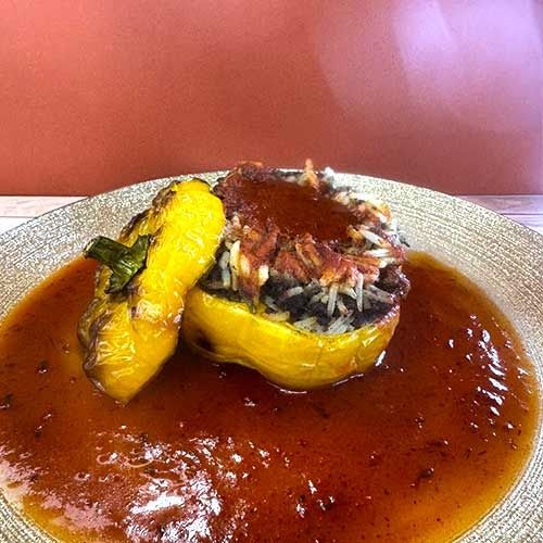 Pimientos Rellenos De Arroz Y Carne Picada (MIÉRCOLES)