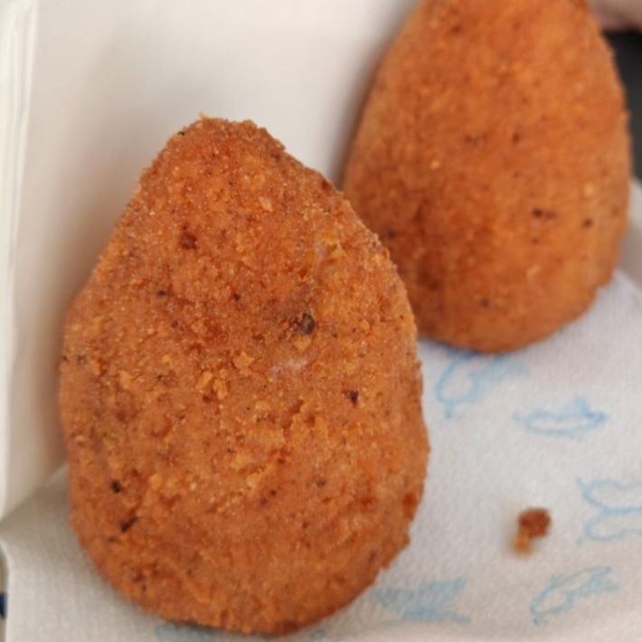 Bolas De Arroz Con Carne, Tomate Y Guisantes