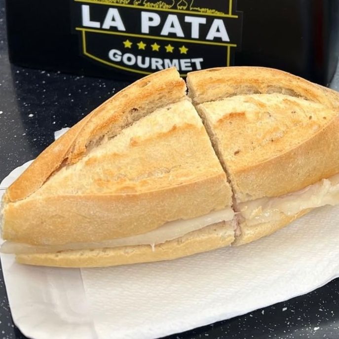 Bocadillo De Pata Con Alioli