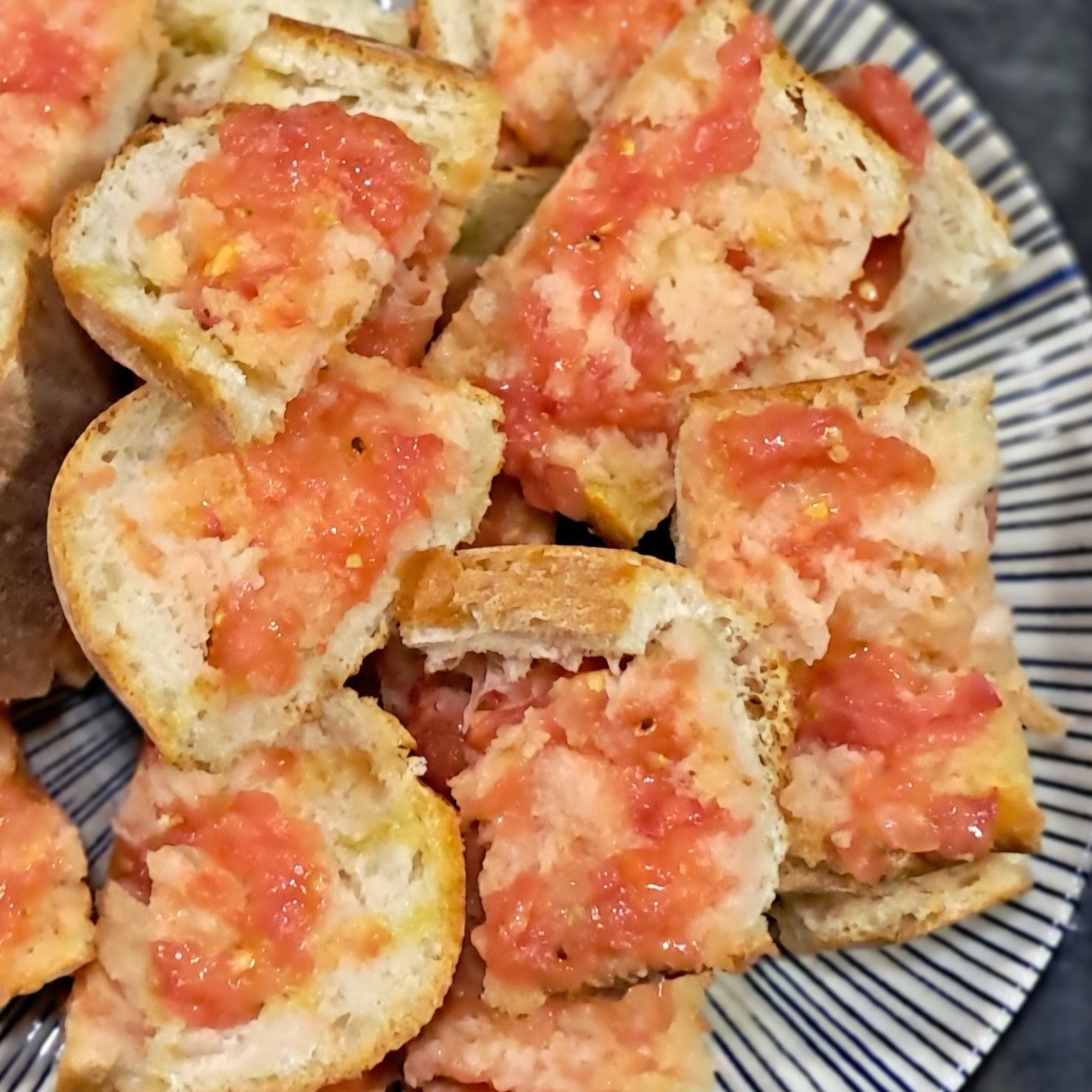 Ración pan tómate y aceite oliva