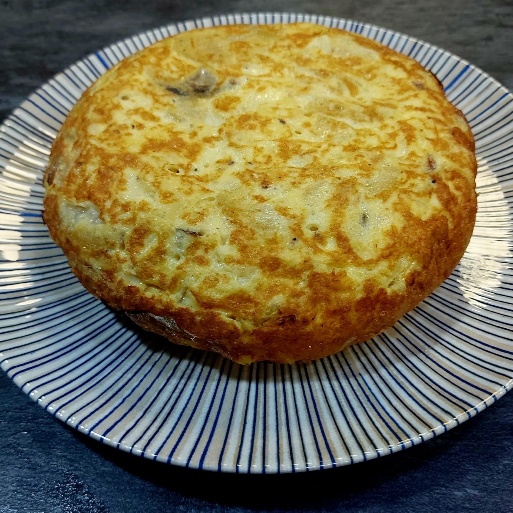 Racion de tortilla de patatas casera 1/4