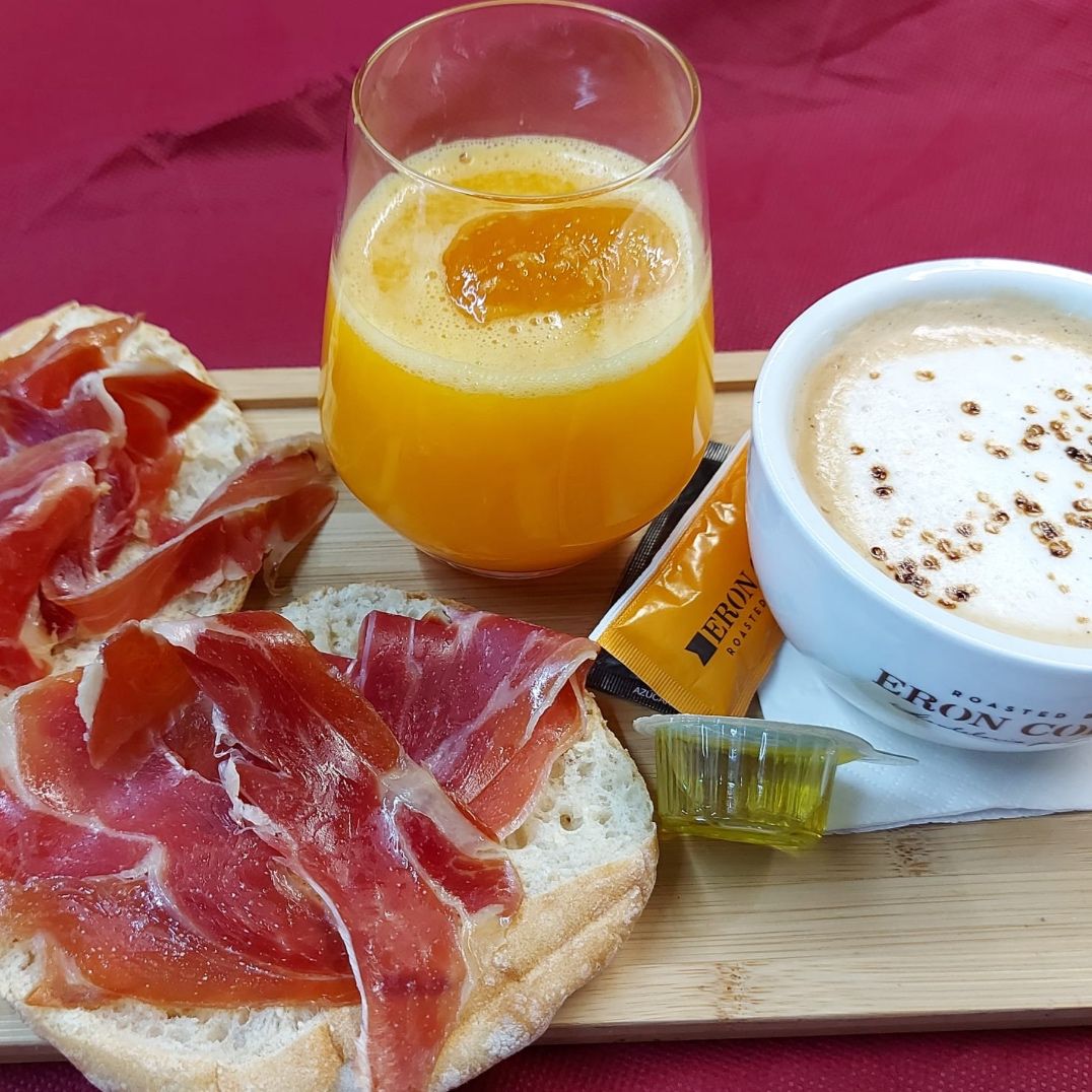 Café+1/2 Tostada + Zumo