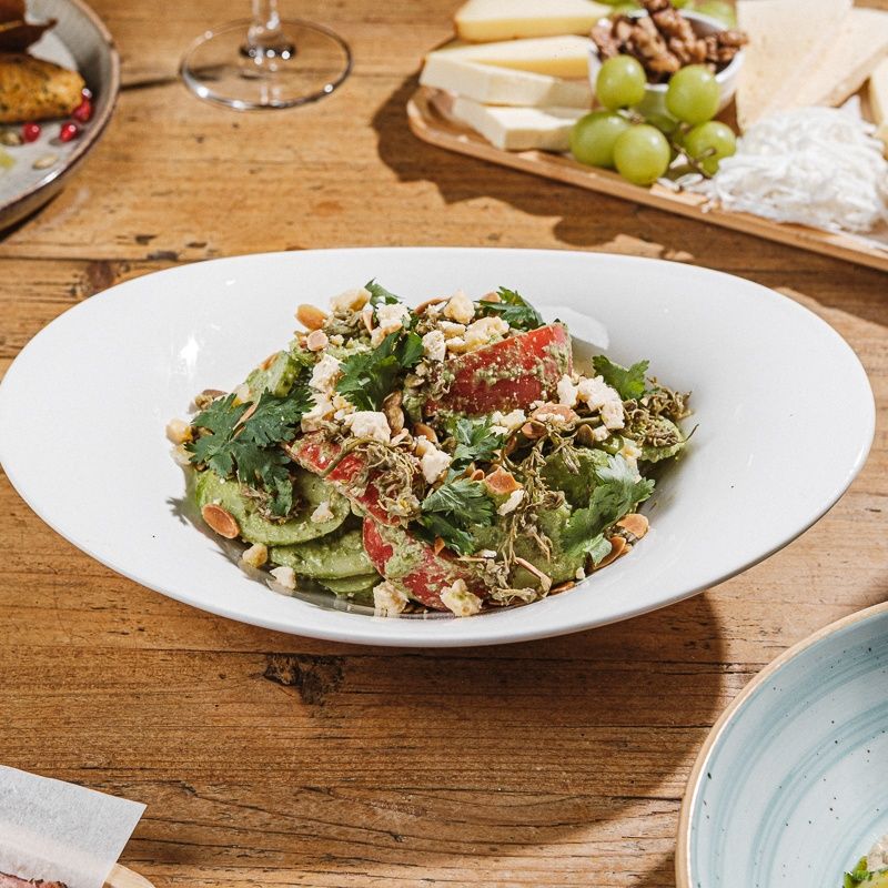 ქართული სალათი გურული აჯიკით, გუდის ყველით და ჯონჯოლით