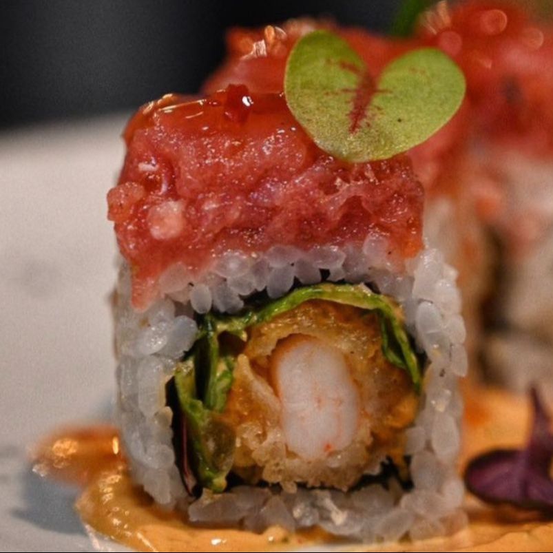 Red tuna roll