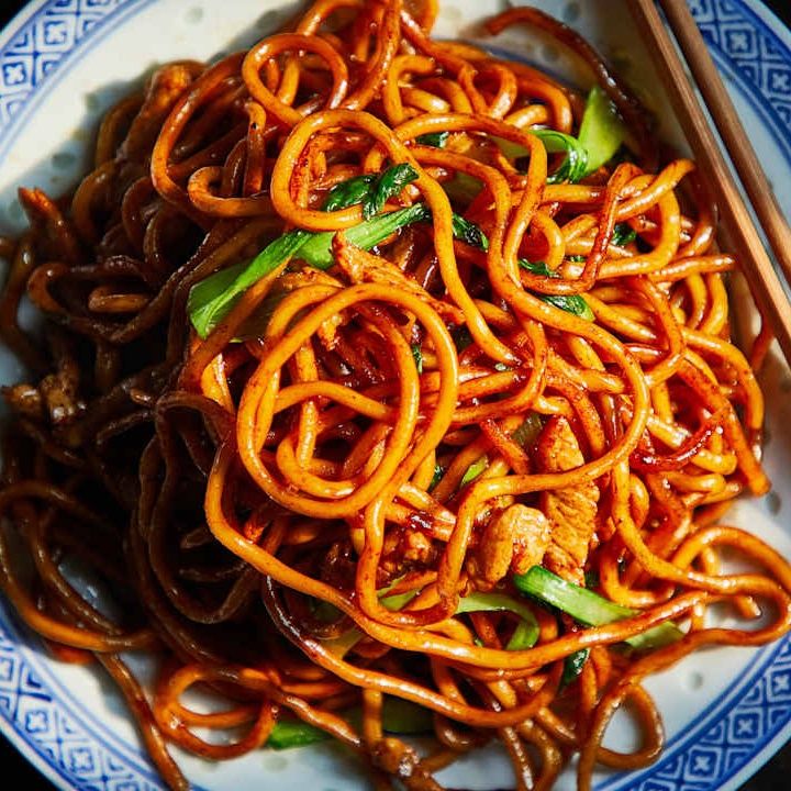 Spaghetti saltati con manzo 牛肉炒面