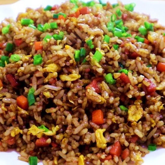 Riso saltati con pollo 鸡肉炒饭