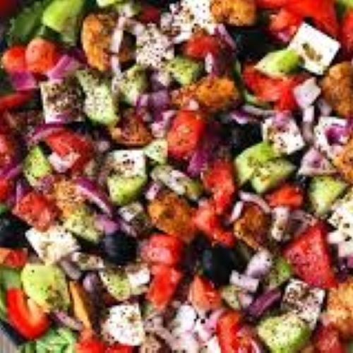 Sałatka grecka z kurczakiem