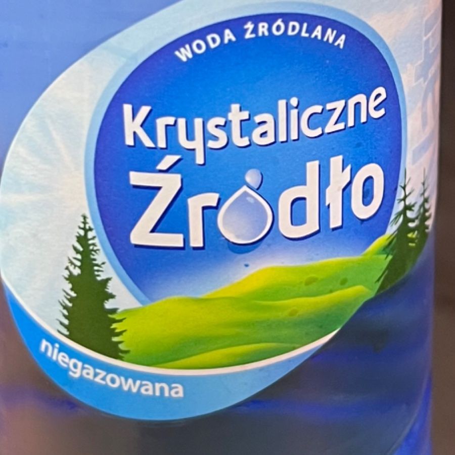 Woda krystaliczne źródło gazowana