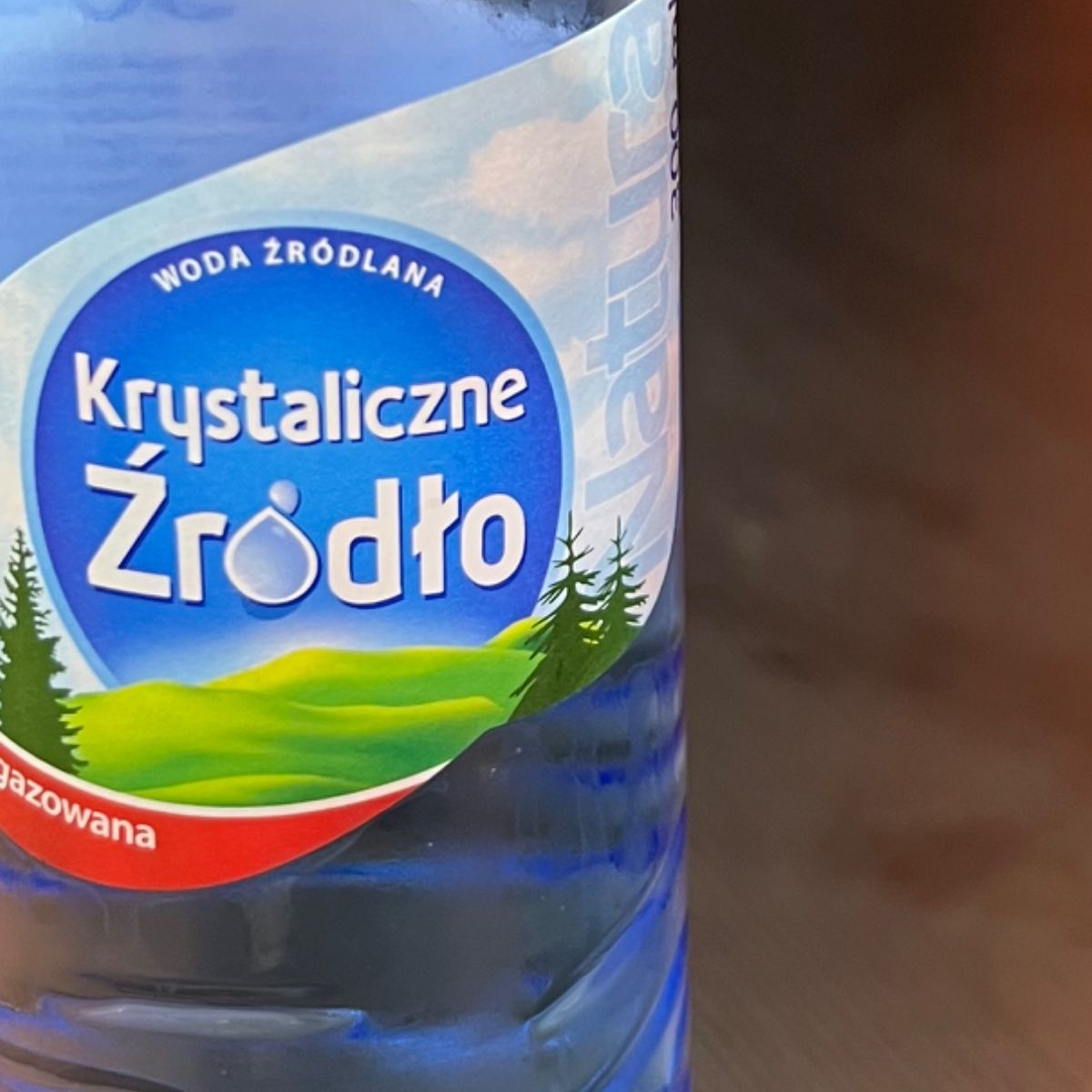 Woda krystaliczne źródło niegazowana