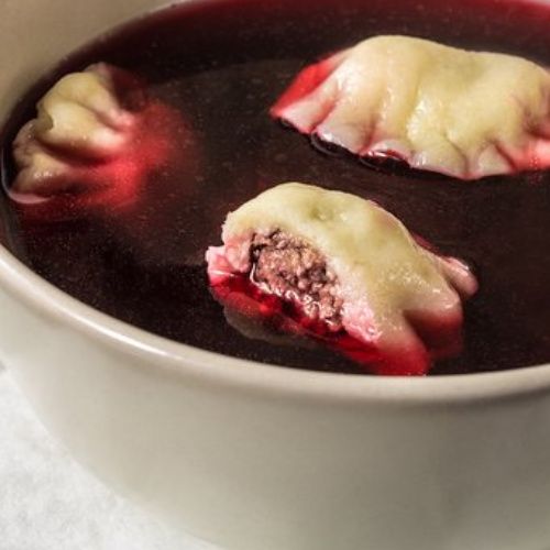 Barszcz czerwony z pierożkami 