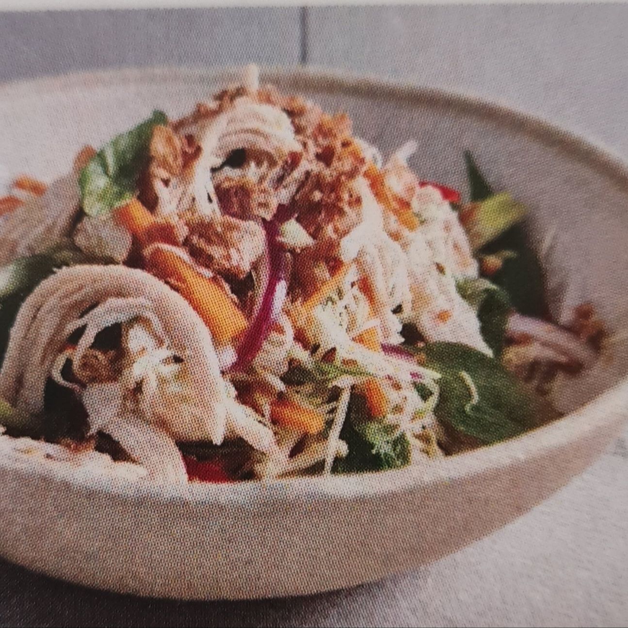 Chicken salad + shrimp chips