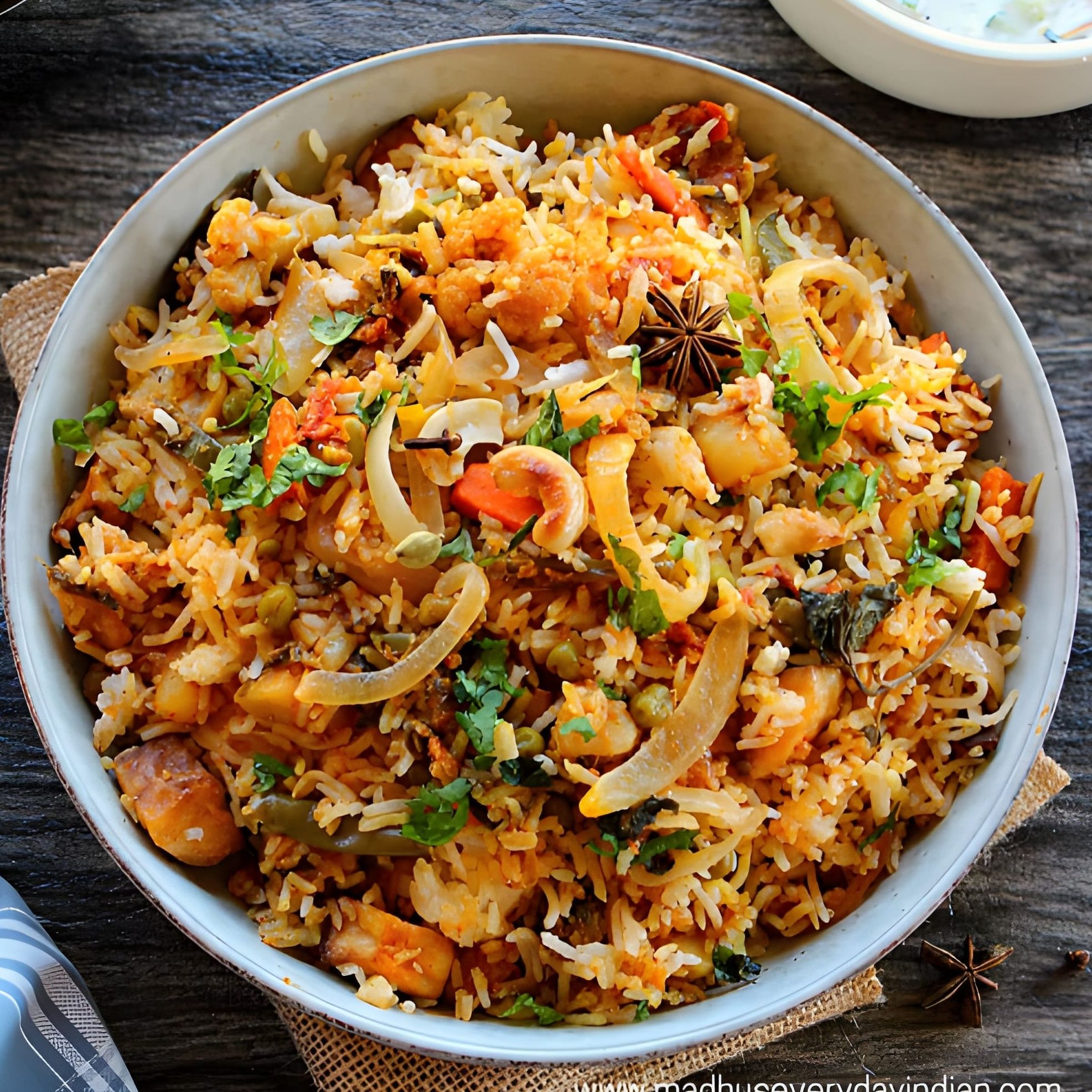 Arroz com/ mistura de vegetais/veg biryani
