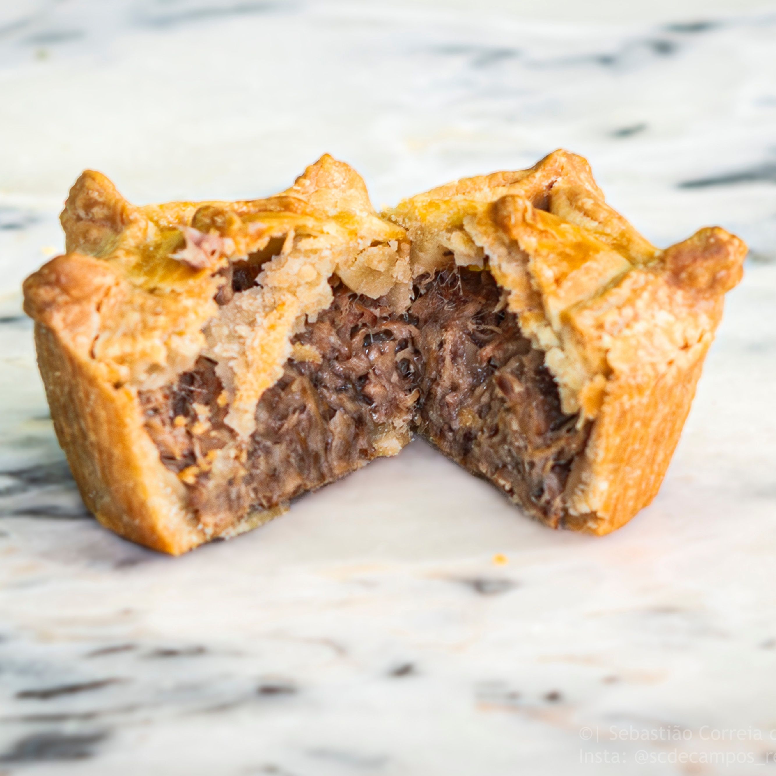 Empada de cachaço de porco