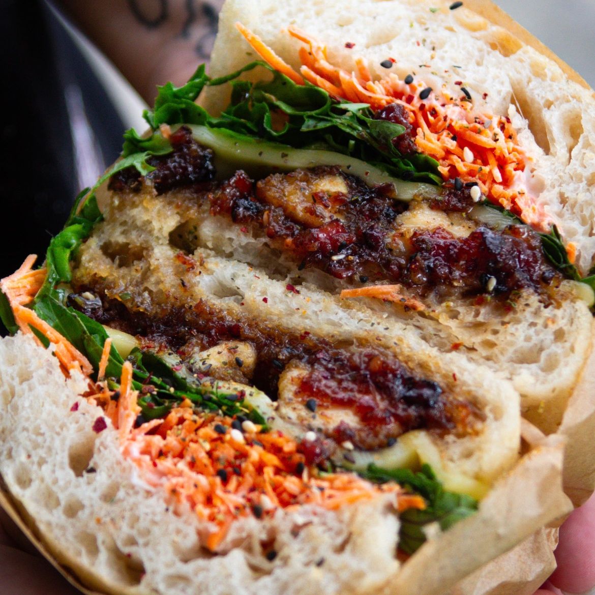 Sanduíche de Frango com Geléia de Bacon