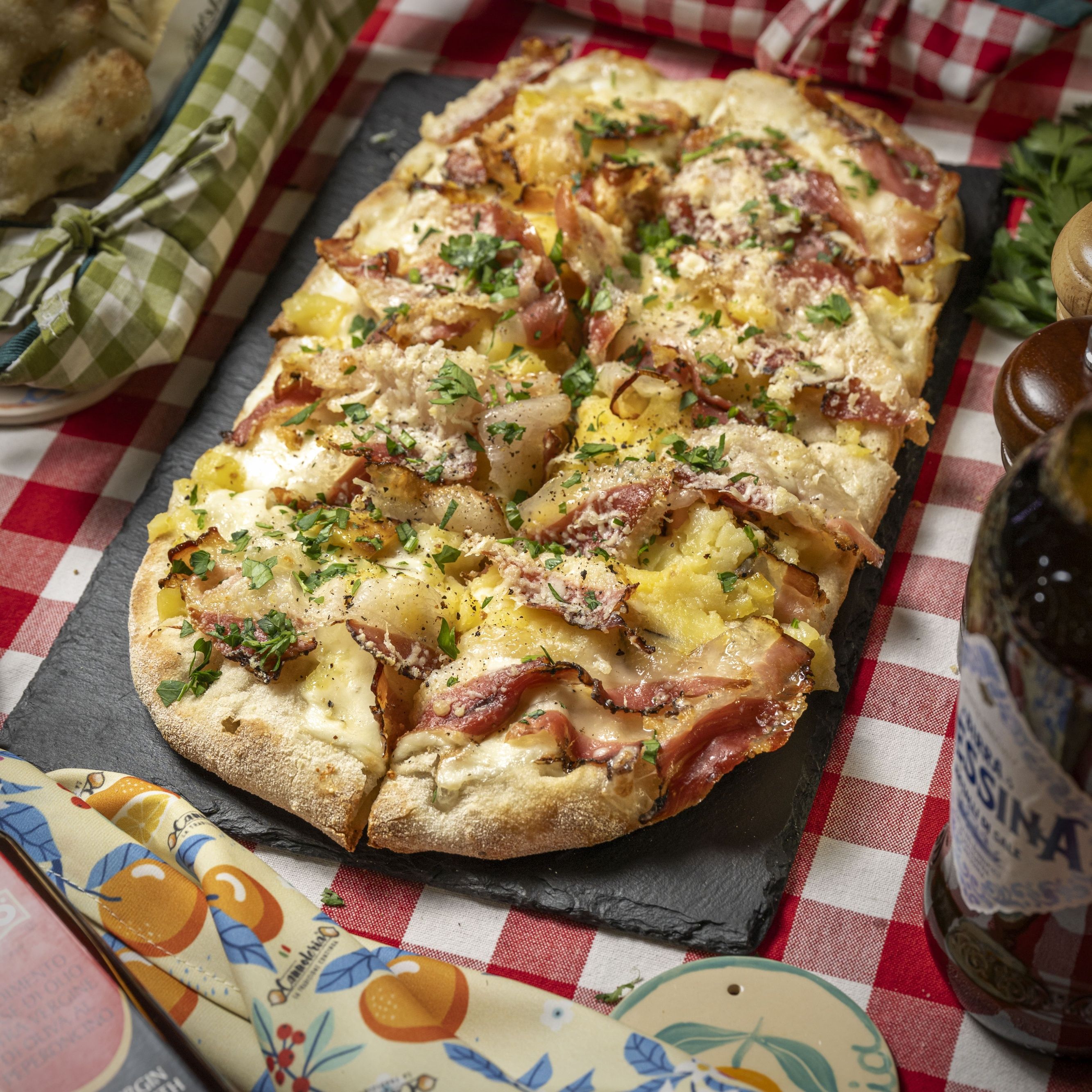 Pinsa Guanciale si Cartofi la cuptor