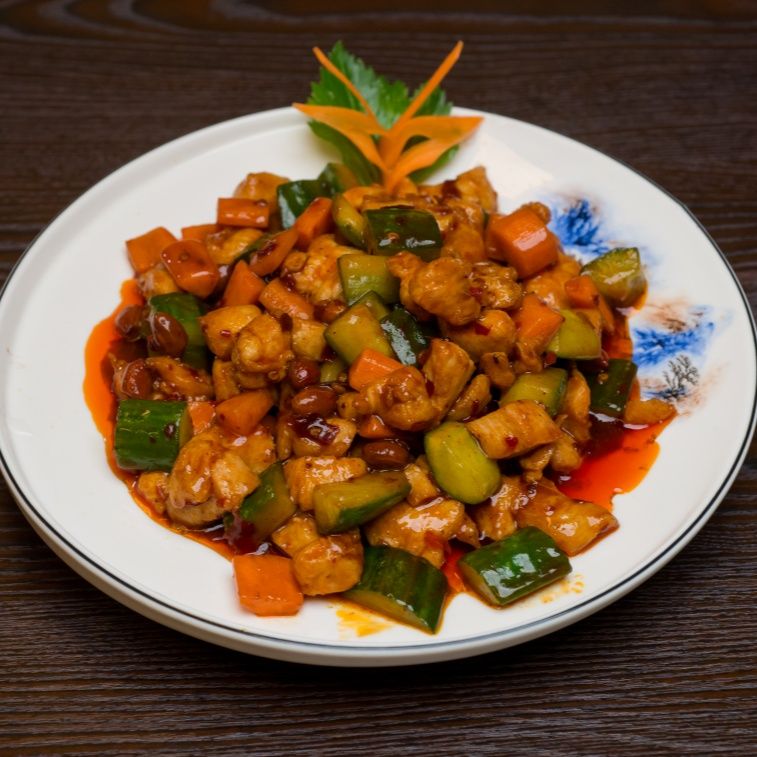 309	宫保鸡丁（半辣）	Kung Pao Chicken