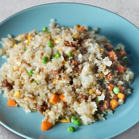 334	牛肉炒饭	Beef fried rice