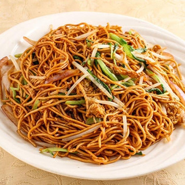 Fried noodles with vegetables