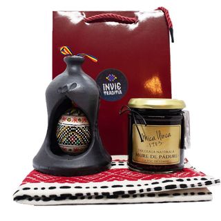 Cadou traditional ou incondeiat in clopot din ceramica