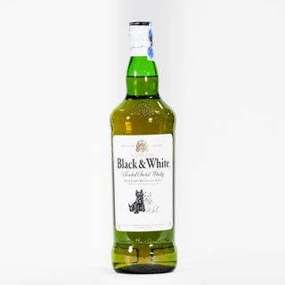 Black & White Blended Scotch Whisky, 1L