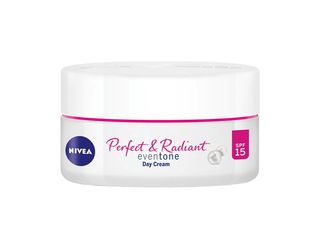 Nivea Perfect & Radiant Even tone day cream 50ml