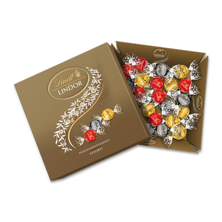 Boîte bouchées de chocolats au lait aux cœurs fondants Lindor 287g - LINDT