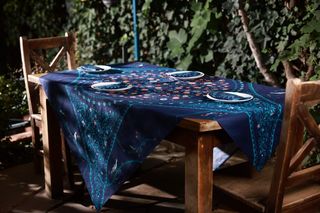 სუფრა "აფხაზეთი" - 210x140 ლურჯი