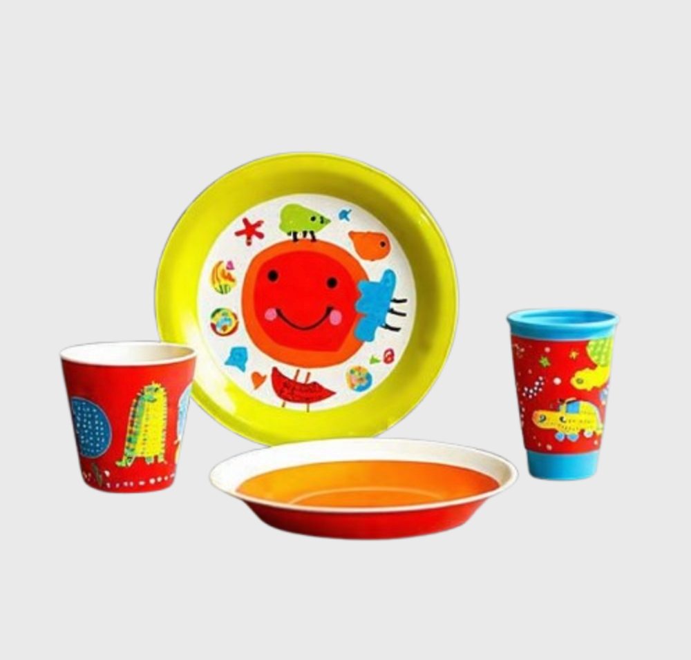 Մանկական սպասք և գոգնոցներ