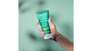 მამაკაცის შხაპის გელი სამი ერთში