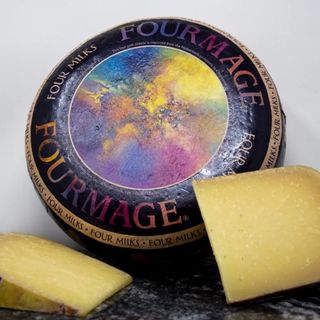 Сир чотири молока Fourmage Cheeseland кг