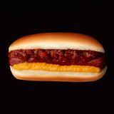 Хот-дог Бронкс(з м`ясн.чилі і сирн.соусом),180/65г