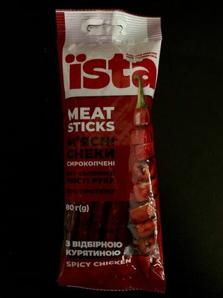 М'ясні снеки з відбірною курятиною Spicy Chicken 80 г