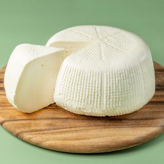 იმერული ყველი (500 გრამი)