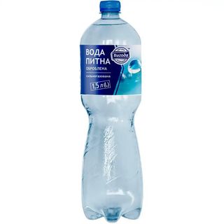 Вода Вигода сильногазована 1.5 л