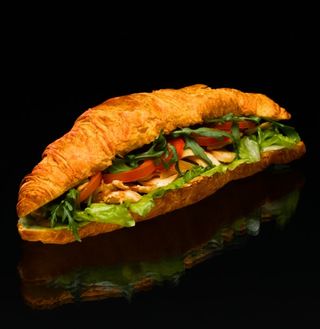 Круасан з куркою-гриль, 185г