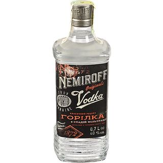 Горiлка Nemiroff 0.7л особа штоф