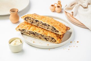 Пухкий періг із ароматною куркою та гніченими сливами 1000 г