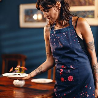 წინსაფარი "ბროწეულები" ლურჯი