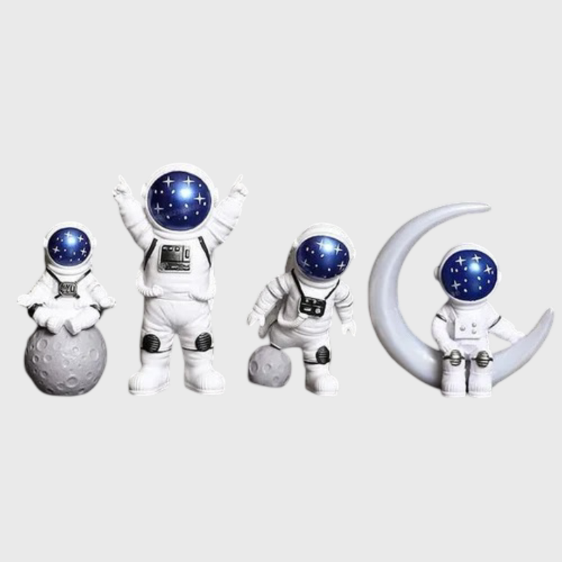 სათამაშოები, ფიგურები და ორნამენტები‎