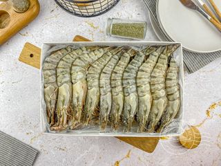 კრევეტი ვეფხისებრი თავით 16/20 1 კგ