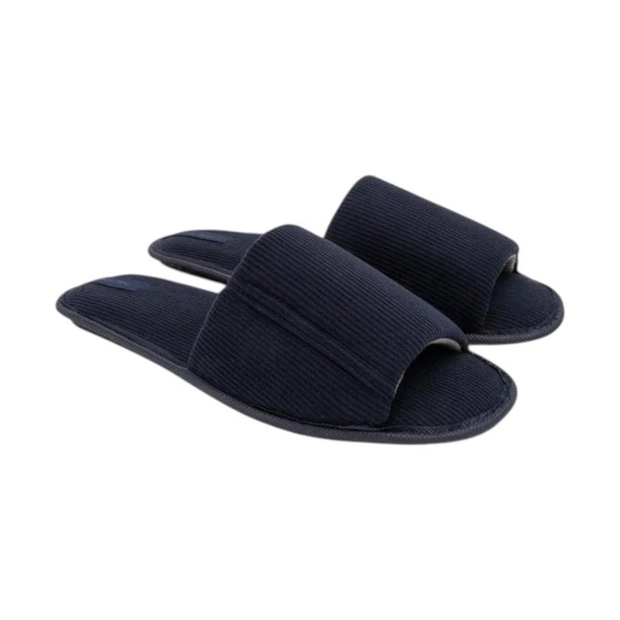 Взуття для чоловіків