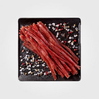 Соломка свинини з вишнею 100г