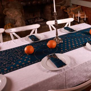 რანერი "დამწერლობა " - 175x40 შაბიამნისფერი