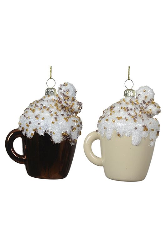 ნაძვის ხის სათამაშოები.