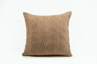 დეკორატიული ბალიშის პირი - ZIGZAG KNITTED ACRYLIC CUSHION COVER 45X45 CM MOCHA