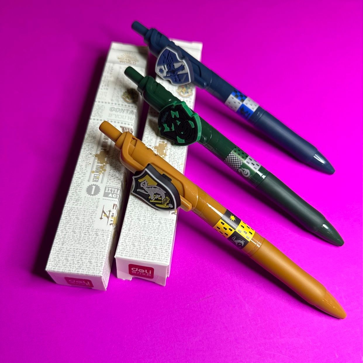 კალმები და ფანქრები