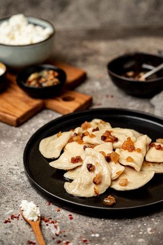 Вареники з солоним сиром (500 г). Продукт заморожений